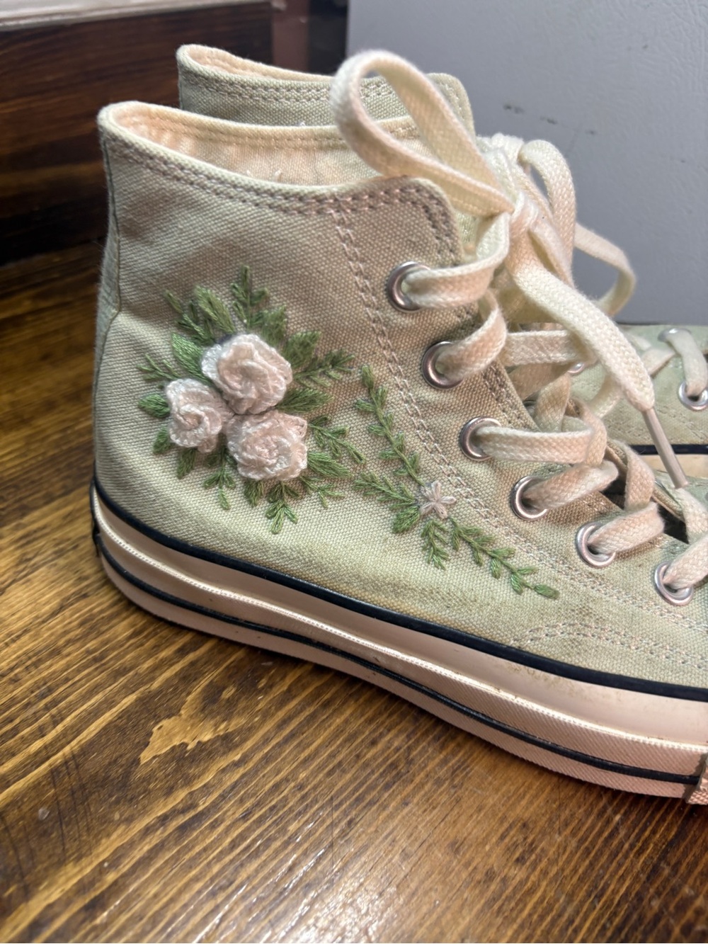 Converse green floral embroidered high top sneakers size W7 - Picture 6 of 11